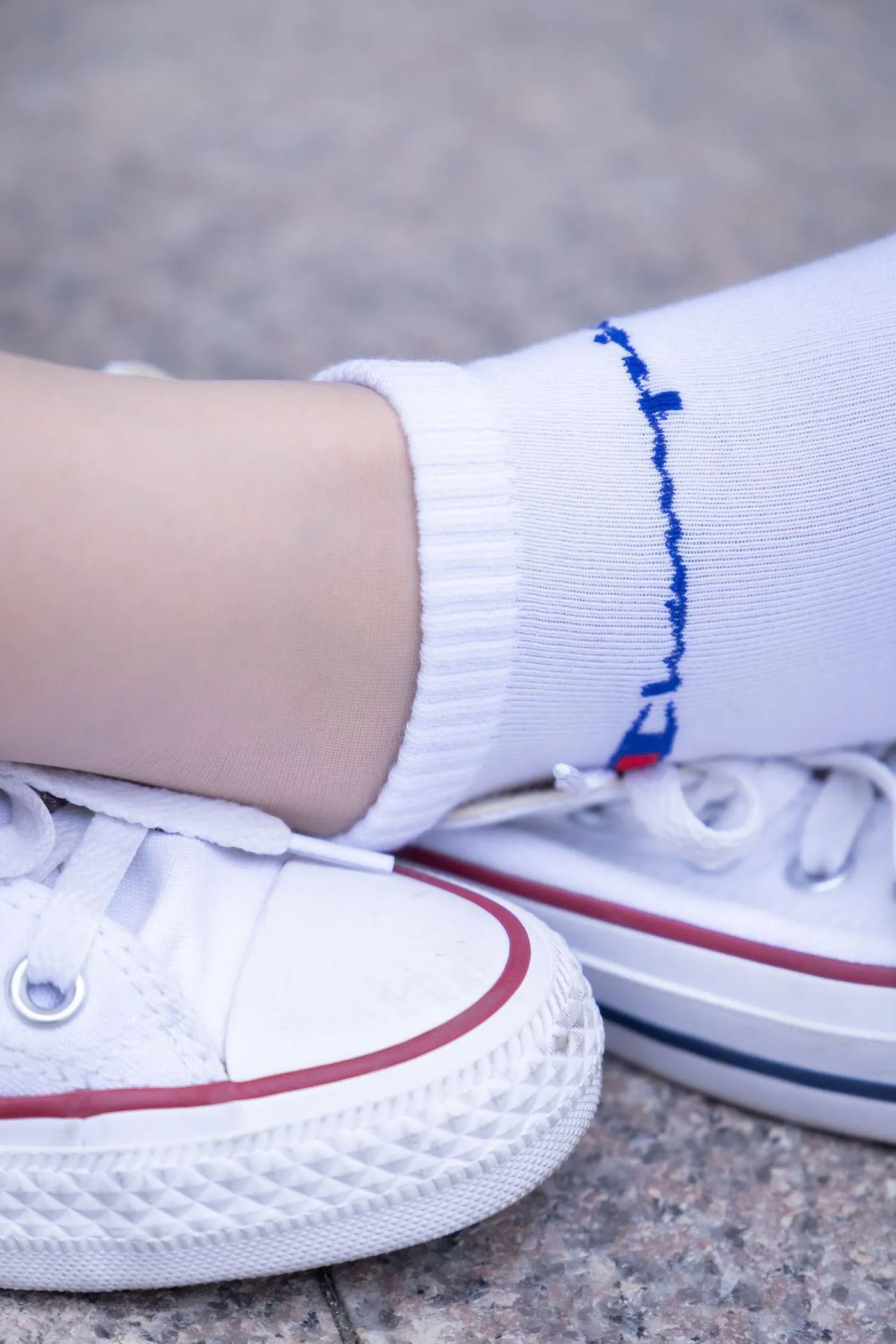 [BoBoSocks袜啵啵]NO.001 小甜豆-帆布鞋、白棉袜、肉丝 [138P]插图5
